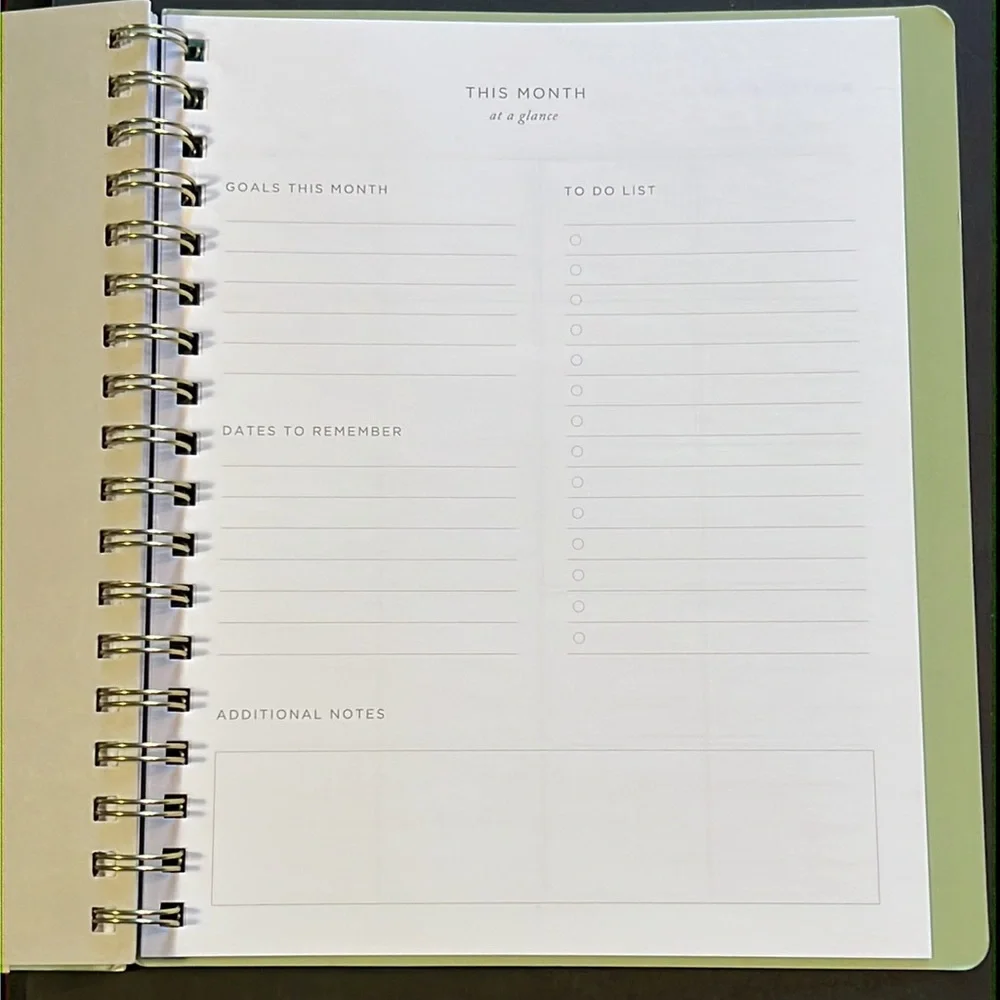 Megan Galante non-dated monthly planner-12 month-pocket & tab-divider-152 pg-NWT